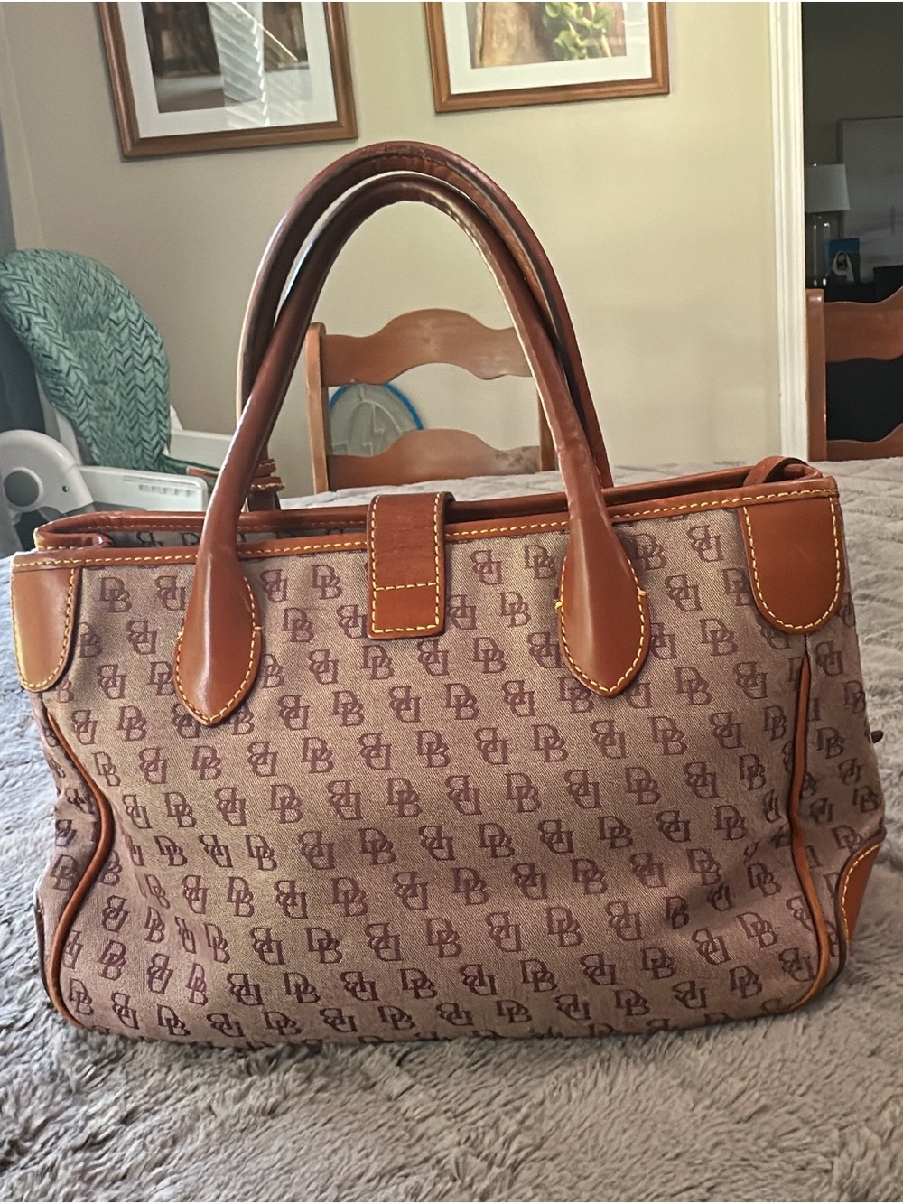 Dooney & Bourke Monogram
Canvas & Leather Satchel NEEDS CLEANING INSIDE (bags21) - Picture 4 of 16